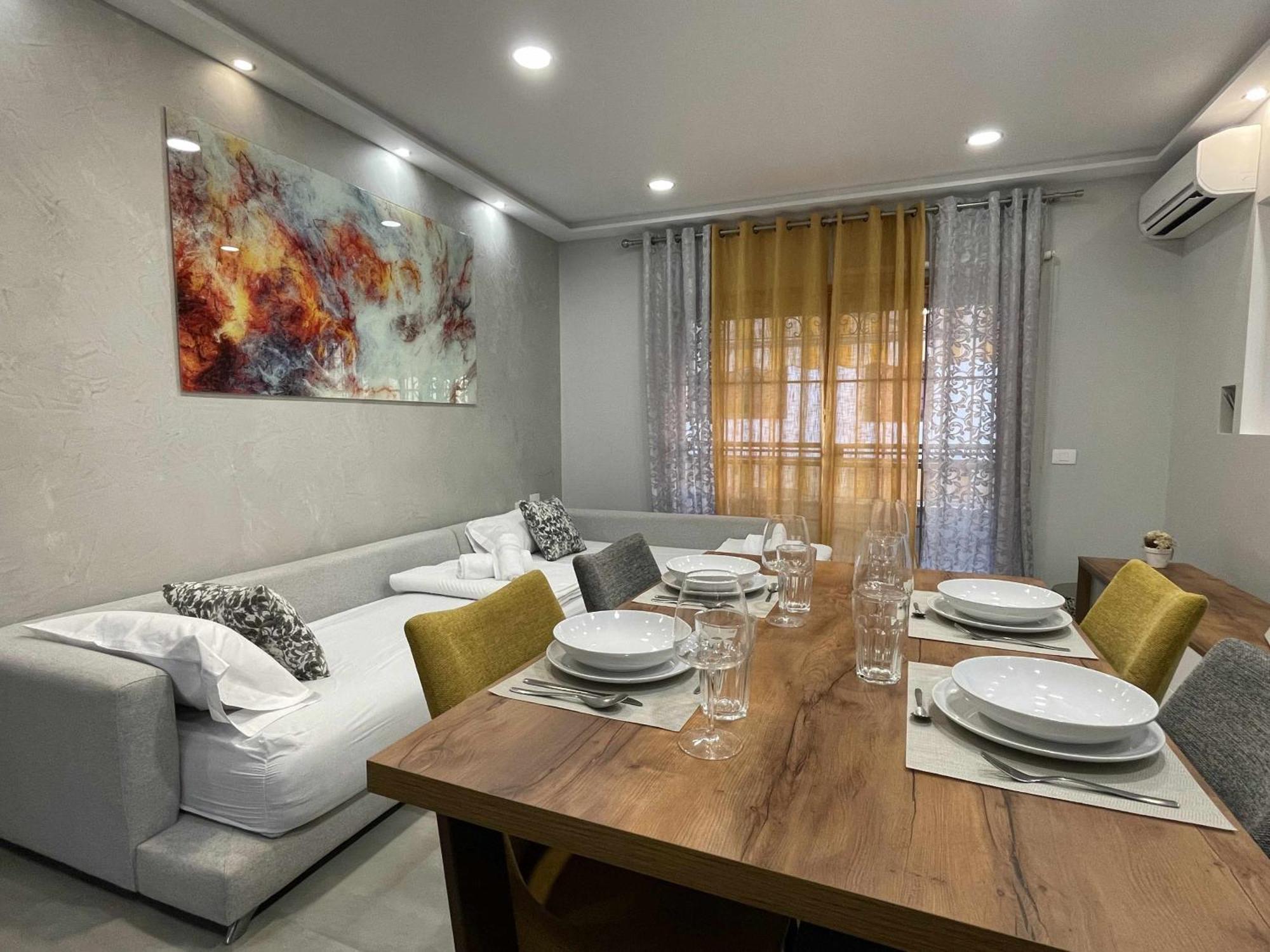 Markethome Bouganvilla Адехе Екстериор снимка